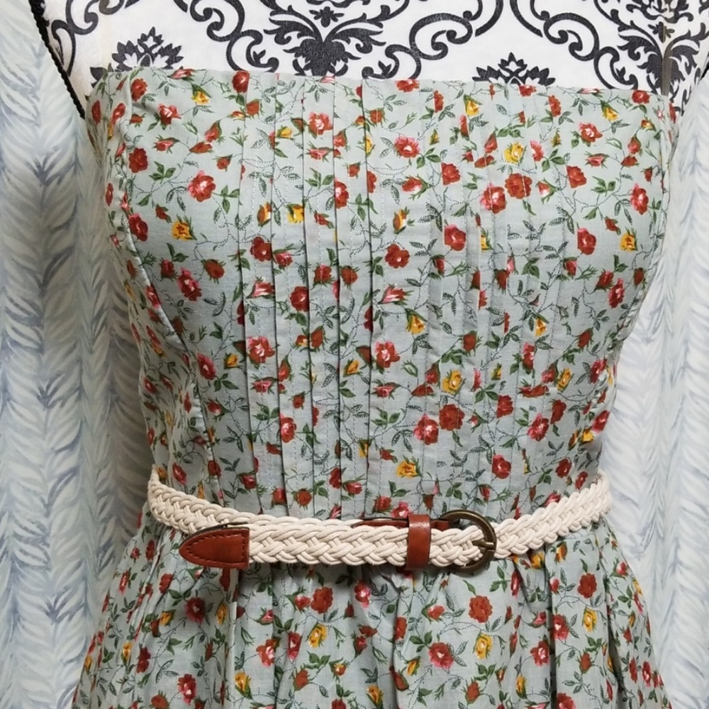 City Triangles Summer dress - Picture 2 of 5